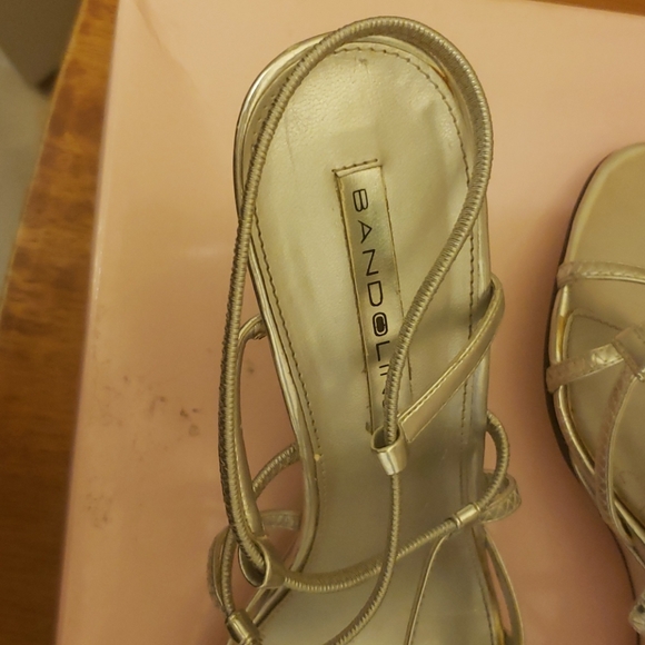 Shoe - Picture 3 of 7